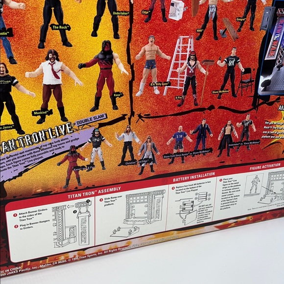 NEW SEALED WWF TITAN TRON LIVE SET WITH VINCE MCMAHON ACTION FIGURE - Picture 8 of 11